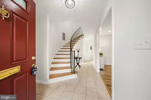 8333 Garfield Ct, Springfield, VA 22152 - Photo 4