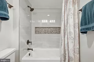 8825 Charles Hawkins Way, Annandale, VA 22003 - Photo 20