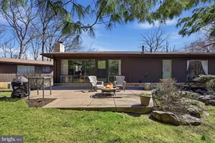 8825 Charles Hawkins Way, Annandale, VA 22003 - Photo 2