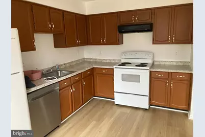 14193 Royal Oak Lane, Centreville, VA 20120 - Photo 4