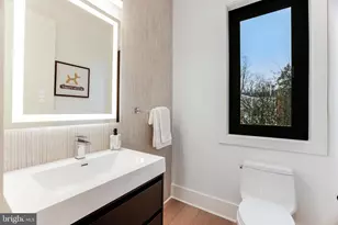 6630 Barrett Rd, Falls Church, VA 22042 - Photo 12
