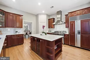 9874 Palace Green Way, Vienna, VA 22181 - Photo 18