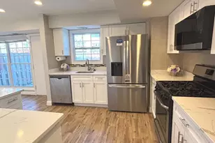 7800 Winona Ct, Annandale, VA 22003 - Photo 4