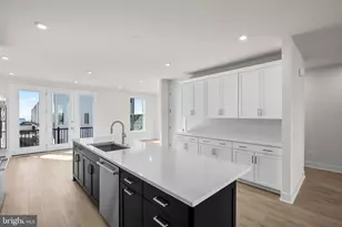 13736 Aviation Pl, Herndon, VA 20171 - Photo 10