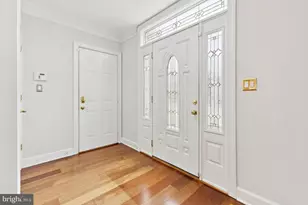 14408 Tracy Schar Ln, Centreville, VA 20121 - Photo 4