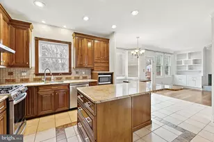 14408 Tracy Schar Ln, Centreville, VA 20121 - Photo 16