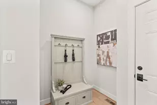 1212 Drake St SW, Vienna, VA 22180 - Photo 36