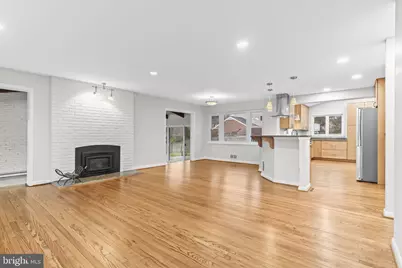 7609 Woodridge Circle, Alexandria, VA 22308 - Photo 10