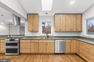 7609 Woodridge Cir, Alexandria, VA 22308 - Photo 16