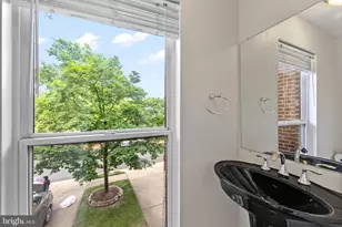 12081 Edgemere Cir, Reston, VA 20190 - Photo 12