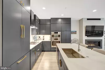 11236 Faraday Park Drive, Reston, VA 20190 - Photo 14