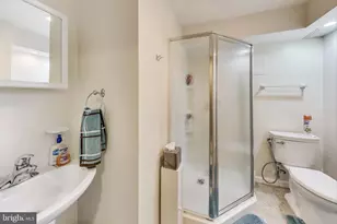 6703 Hallwood Ave, Falls Church, VA 22046 - Photo 24