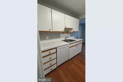 561 Florida Avenue #104, Herndon, VA 20170 - Photo 8