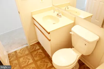 561 Florida Avenue #140, Herndon, VA 20170 - Photo 8