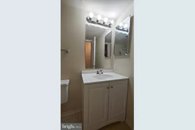503 Florida Avenue #203, Herndon, VA 20170 - Photo 8