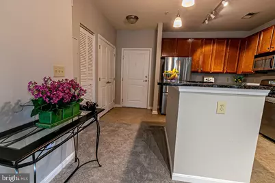 2655 Prosperity Avenue #224, Fairfax, VA 22031 - Photo 2