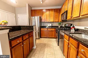 2655 Prosperity Ave, Fairfax, VA 22031 - Photo 6