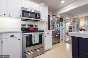 7806 Worthing Ct, Alexandria, VA 22315 - Photo 14