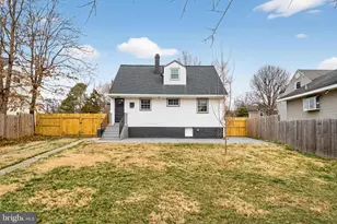 1925 Rollins Dr, Alexandria, VA 22307 - Photo 4