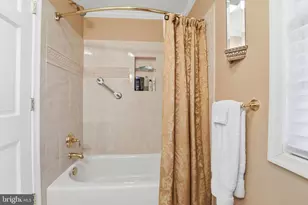 304 Chesapeake Dr, Great Falls, VA 22066 - Photo 46