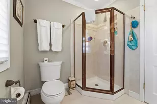 304 Chesapeake Dr, Great Falls, VA 22066 - Photo 44