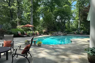 304 Chesapeake Dr, Great Falls, VA 22066 - Photo 60