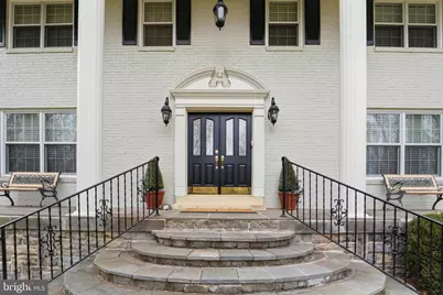 304 Chesapeake Drive, Great Falls, VA 22066 - Photo 4