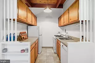 7753 Donnybrook Ct, Annandale, VA 22003 - Photo 4