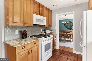 6621 Kerns Rd, Falls Church, VA 22042 - Photo 12