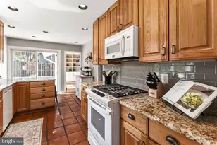 6621 Kerns Rd, Falls Church, VA 22042 - Photo 14