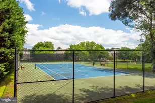 1700 Hunts End Ct, Vienna, VA 22182 - Photo 38