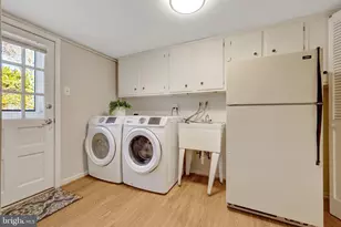 1700 Hunts End Ct, Vienna, VA 22182 - Photo 28