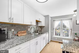 14403 Black Horse Ct, Centreville, VA 20120 - Photo 14