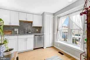 14403 Black Horse Ct, Centreville, VA 20120 - Photo 16