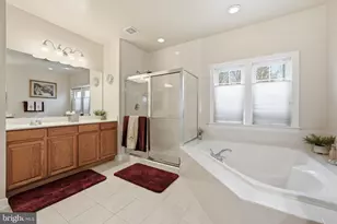 7820 Rose Garden Ln, Springfield, VA 22153 - Photo 48