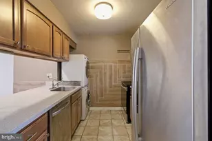 6149 Strasburg Dr, Centreville, VA 20121 - Photo 8