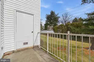 6149 Strasburg Dr, Centreville, VA 20121 - Photo 34