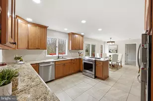 11480 Robert Stephens Dr, Fairfax Station, VA 22039 - Photo 10