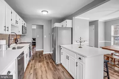 7945 Gunston Woods Place, Lorton, VA 22079 - Photo 8