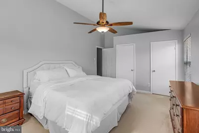 7945 Gunston Woods Place, Lorton, VA 22079 - Photo 16