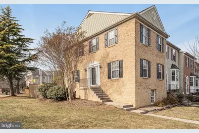 7945 Gunston Woods Place, Lorton, VA 22079 - Photo 2