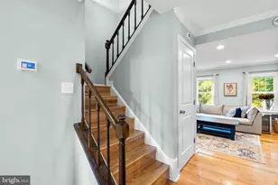 6045 Crown Royal Cir, Alexandria, VA 22310 - Photo 4