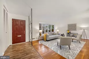 6004 Jan Mar Dr, Falls Church, VA 22041 - Photo 10