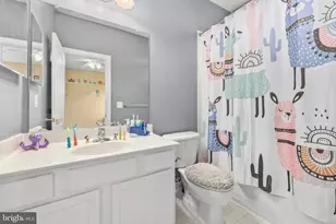 8717 Flowering Dogwood Ln, Lorton, VA 22079 - Photo 38