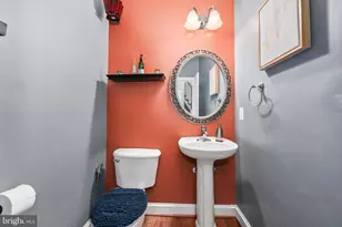 8717 Flowering Dogwood Ln, Lorton, VA 22079 - Photo 20