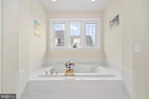 8717 Flowering Dogwood Ln, Lorton, VA 22079 - Photo 28