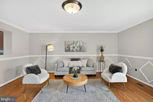 14434 Four Chimney Dr, Centreville, VA 20120 - Photo 4