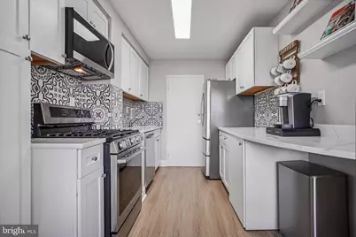 6621 Wakefield Drive #812, Alexandria, VA 22307 - Photo 8