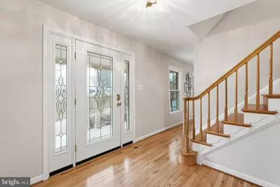 601 Sideling Court NE, Vienna, VA 22180 - Photo 2