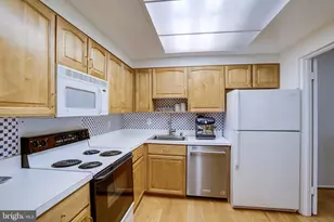 7640 Provincial Dr, McLean, VA 22102 - Photo 8